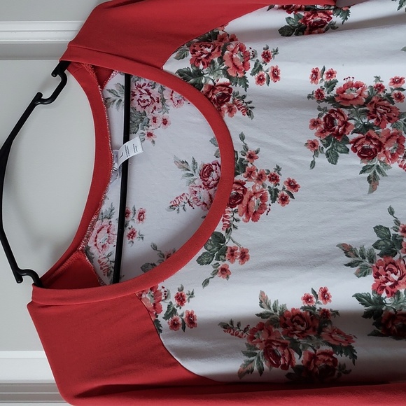 Just be long sleeve tee large white pink with flower print - Picture 4 of 10